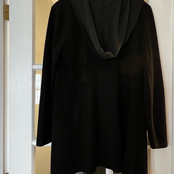 Cable & Gauge Black and Gray Cardigan - Picture 3 of 3